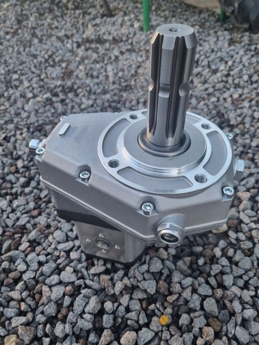 Multiplicator turati crapator spargator lemne cu pompa hidraulica