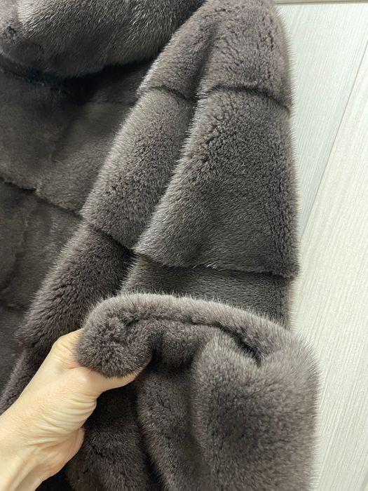 Продам норковую шубу