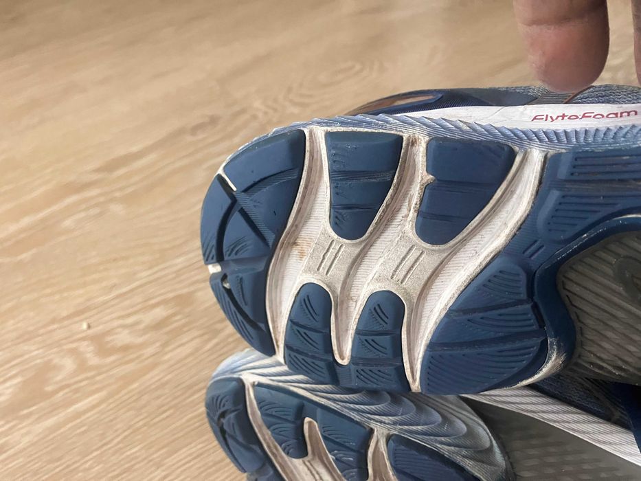 asucs gel nimbus 22 44 номер