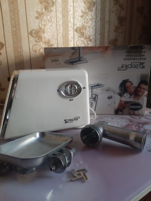 Электромясорубка 2800 ватт