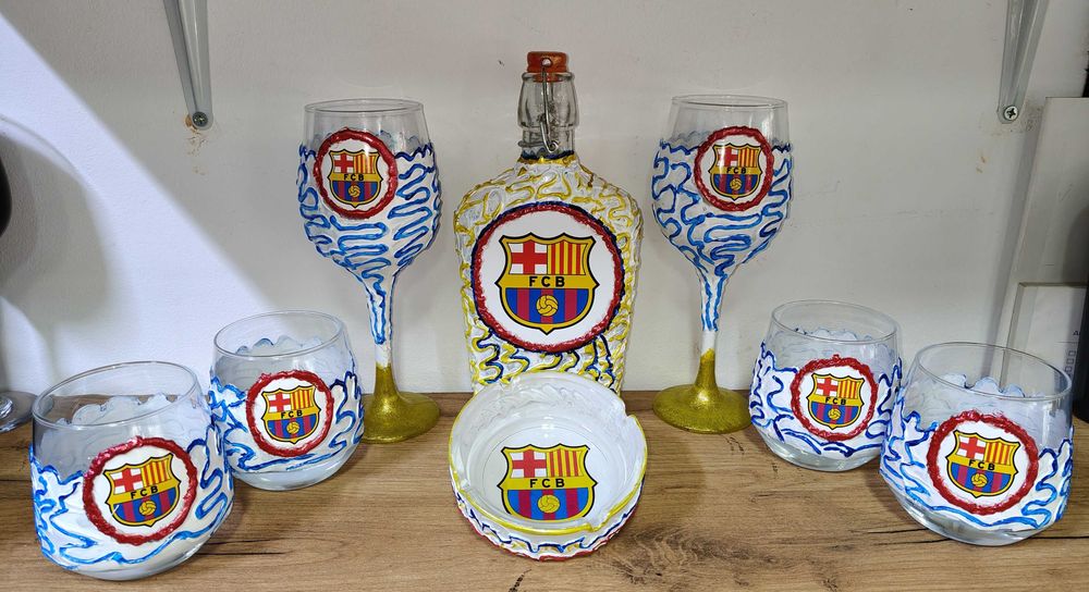 ТОП Подарък за фен на ФК „Барселона“ – бутилка - чаши - пепелник