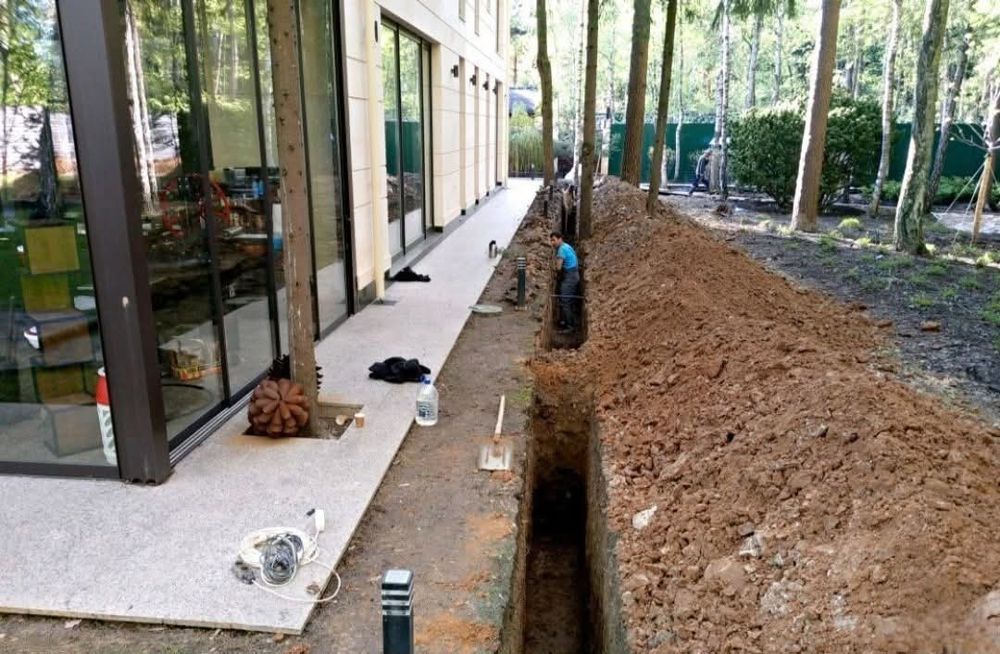 КАНАЛИЗАЦИЯ, ВОДОПРОВОД. сантехника. Копаем Траншея, Яма