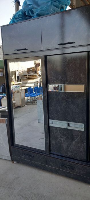 Shkaf kupe buyi 2.20 eni 1.40