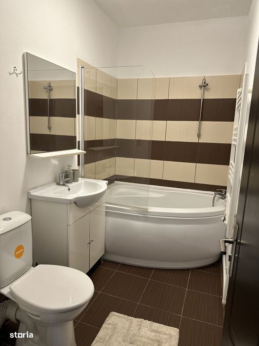 Apartament cu 3 camere ( duplex ) de închiriat