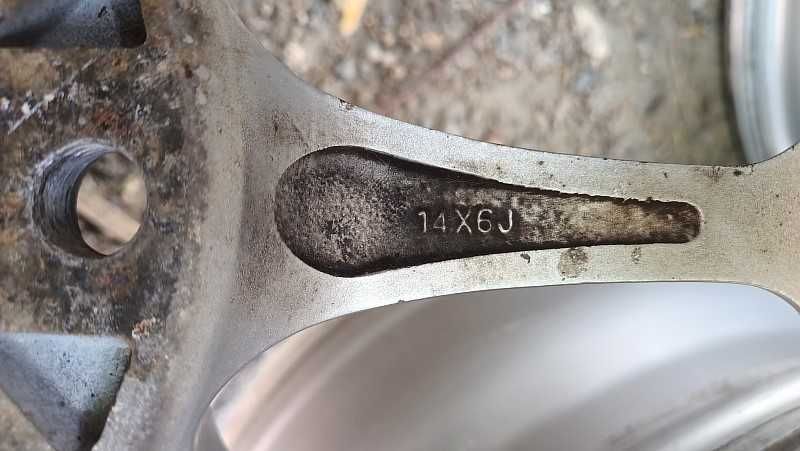 Продам легкосплавные диски на Mitsubishi