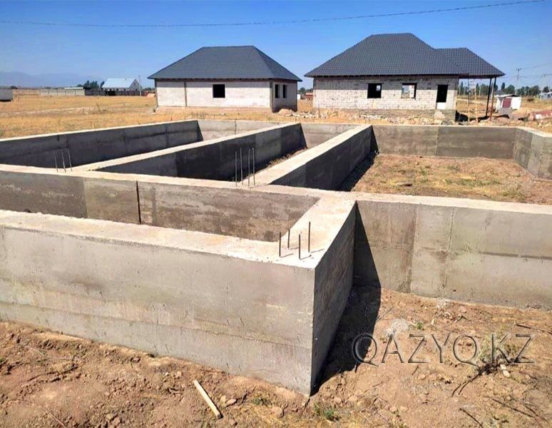 Бригада строителей. Черновой вариант и чистовой.