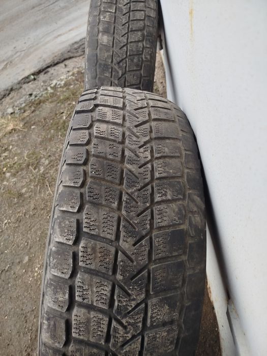 Продам шины на 15.