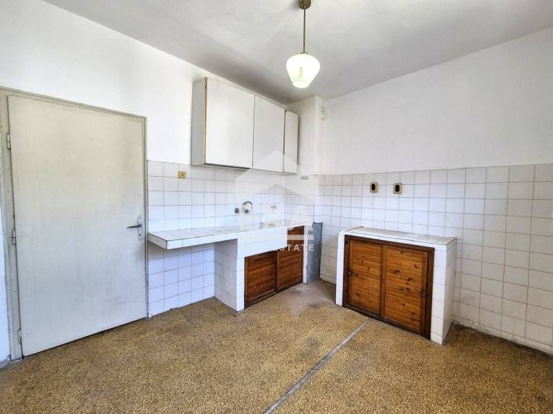 Продава се Двустаен апартамент в Момчилград - 90 кв.м за 589 €/кв.м - Снимка #6