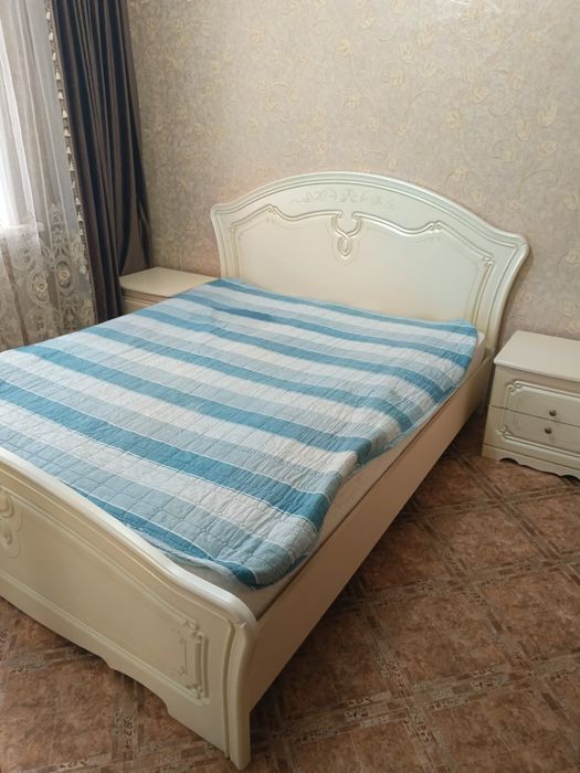 Продам спальный гарнитур