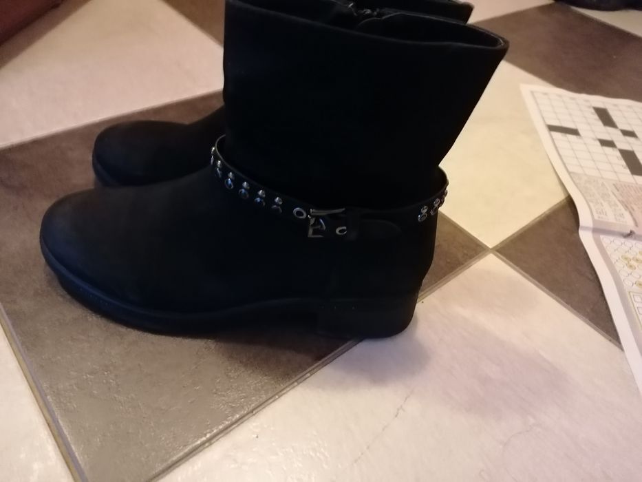 Дамски боти велур номер 39 цвят черен