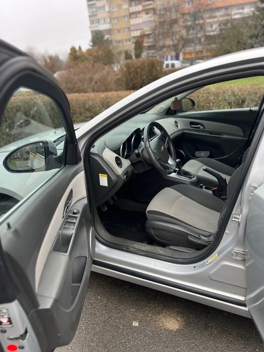 Chevrolet cruize 1.6 benzină