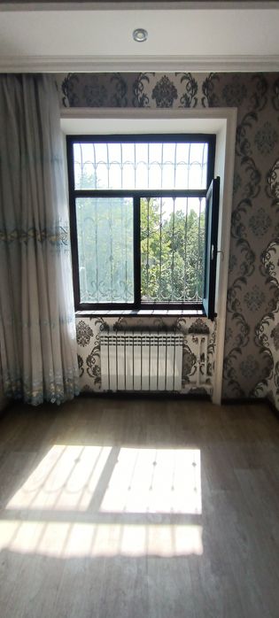 Продается 2-х комнатная квартира на Юнусабаде -11 с евроремонтом