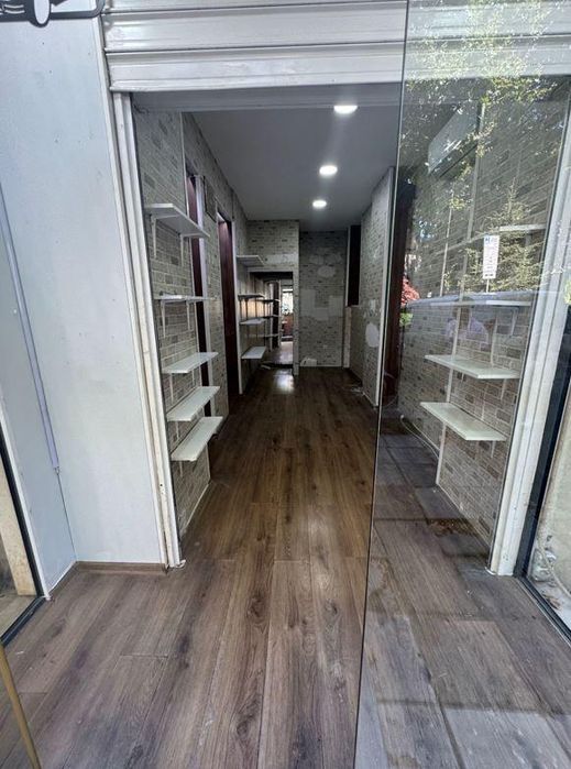 Дава се под наем Магазин в Варна, Център - 18 кв.м за 381.99 € - Снимка #1