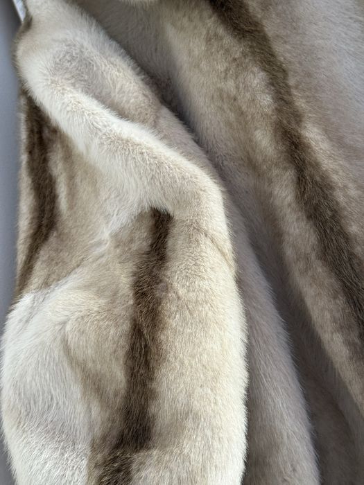 Blana eleganta cu detalii