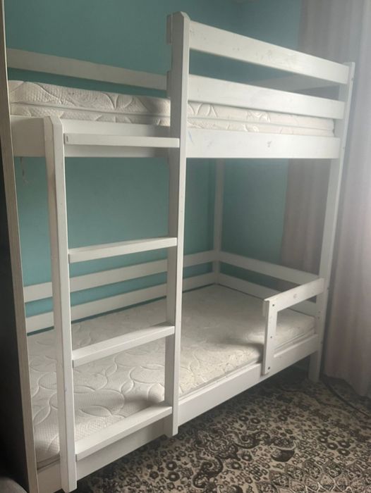 двухъярусная кровать