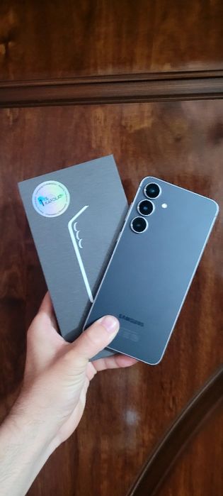 Samsung S25 fe xotira 128