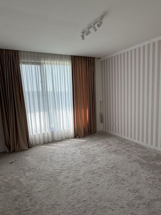Vand casa Visani str Arghezi prețul este cu tot cu tva!!!