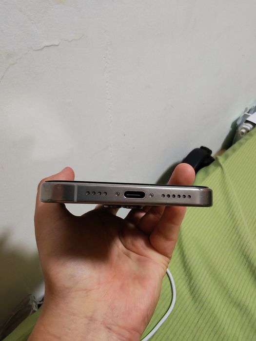 Продам iphone 16 pro max
