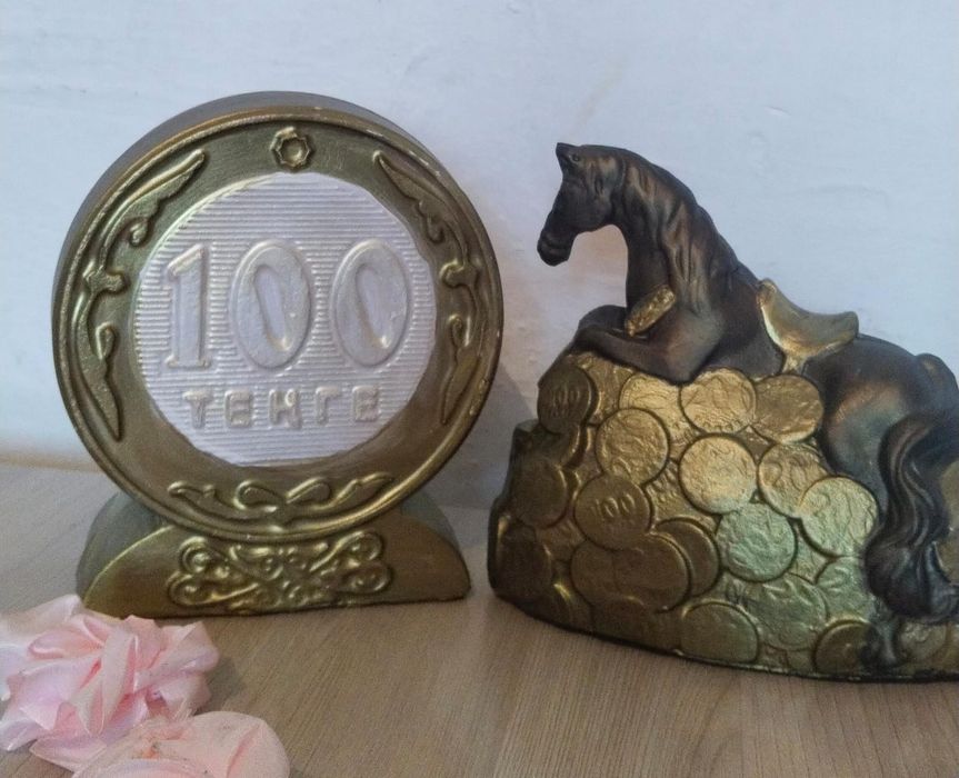 Здравствуйте продам копилки