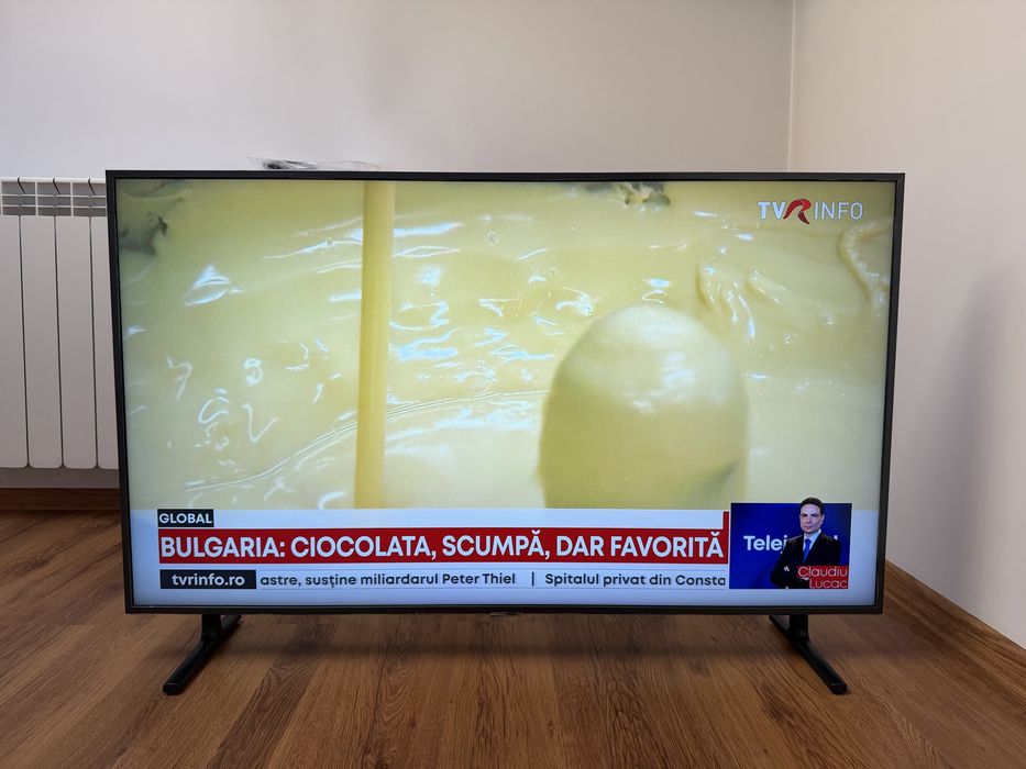 CA NOU - Televizor LED Smart Samsung 123 cm 49RU8002 HDR 4K Ultra HD
