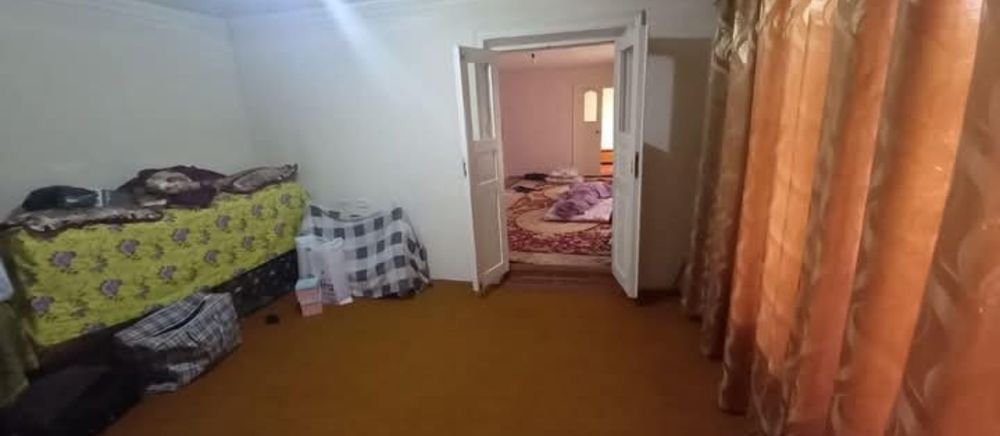 Продаётся  дом на 2 семьи