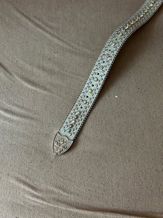 Curea stil BB rhinestone alba 110cm