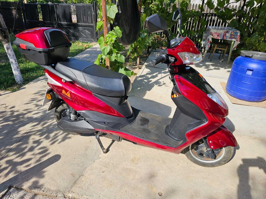 Vand scuter electric