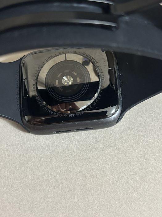 Продам apple watch se
