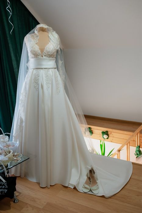 Vand rochie de mireasa