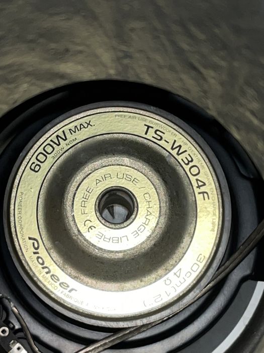 De vânzare Pioneer TS-W304f 12" 600w watt Subwoofer