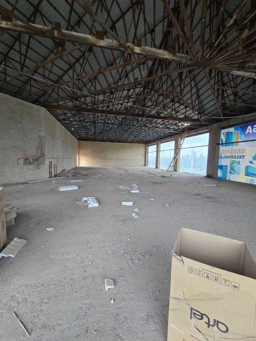 Savdo va maishiy xizmat koʼrsatish binosi
