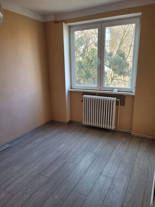 Vând apartament 2 camere etaj 1
