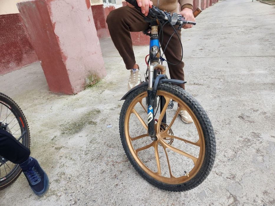 B/U Velosipedlar sotiladi