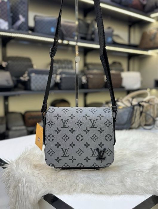 Чанта / плик Louis vuitton/плик/клъч/ Чанта през рамо/ Мъжка чанта
