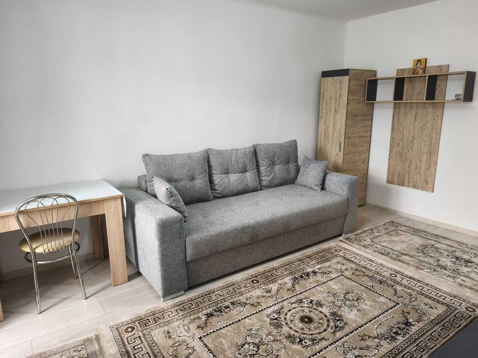 Inchiriez garsoniera