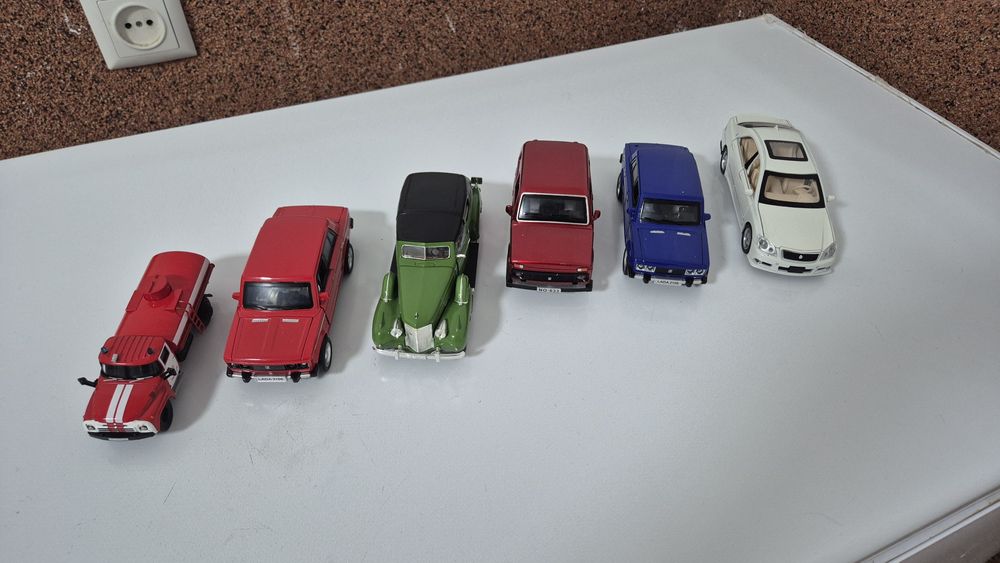 Продам модели  (масштабные коллекционные автомобили)