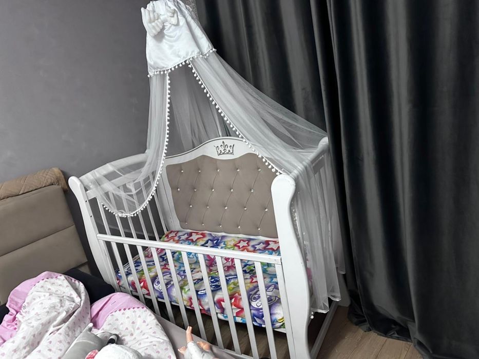 Детская кроватка