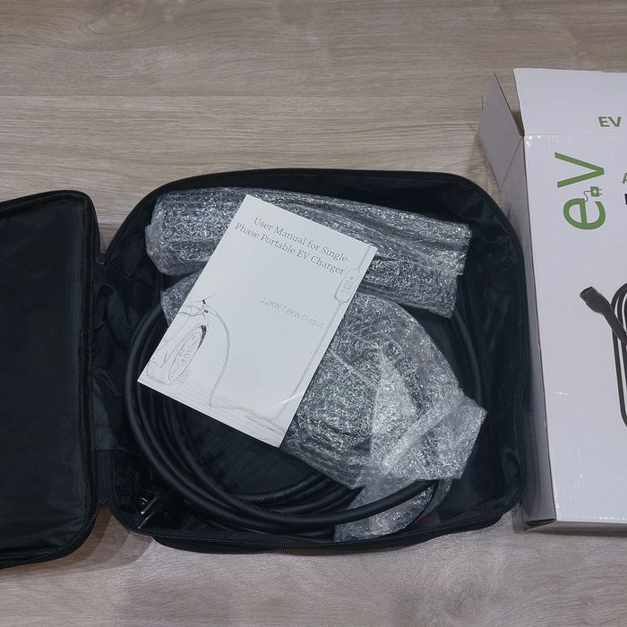 Мобилно преносимо зарядно за електромобили EV Charger, 16A 3.7kW, 5 метра