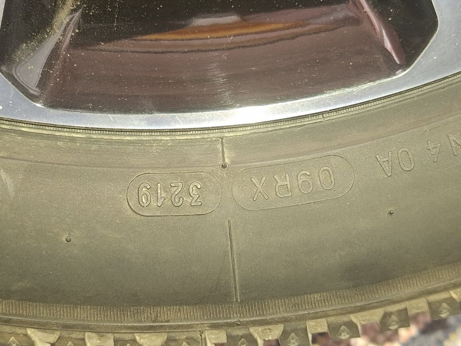 225 50 17 98v m+s