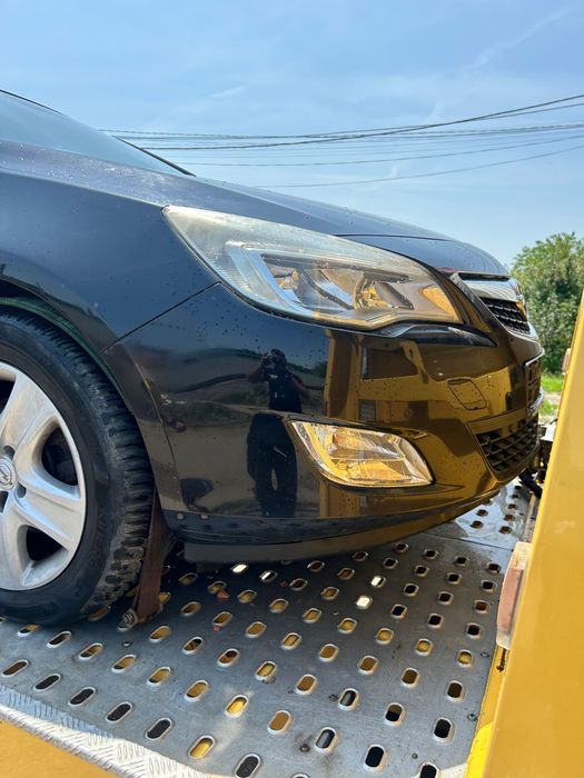 Aripă stânga față Opel Astra J