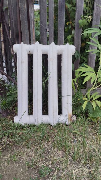 Радиатор чугунный