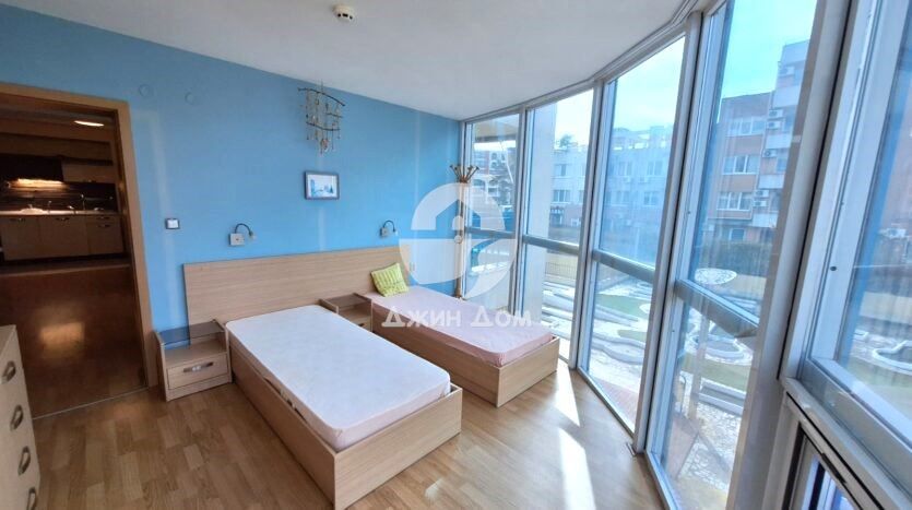 Продава се Тристаен апартамент в Поморие - 105 кв.м за 1096 €/кв.м - Снимка #4