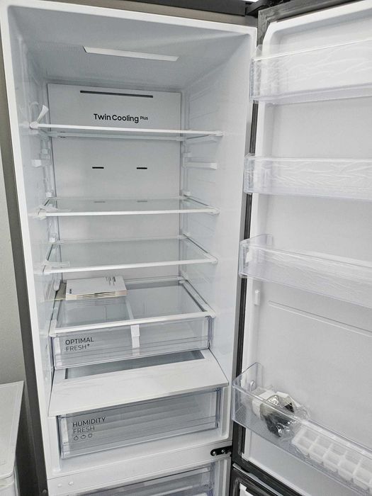 Frigider Samsung RB38C607AB1, 387 l, No Frost, Clasa A, Smart Control, H 203 cm, Dark Inox !