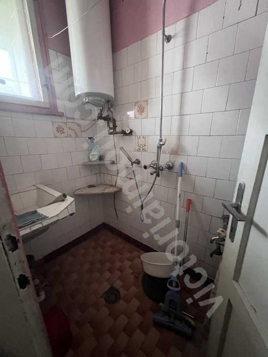 Продава се Тристаен апартамент в Велико Търново, Център - 120 кв.м за 1209 €/кв.м - Снимка #1