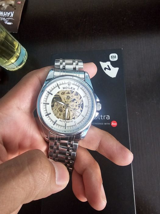 ROLEX QOʻL SOAT sotiladi