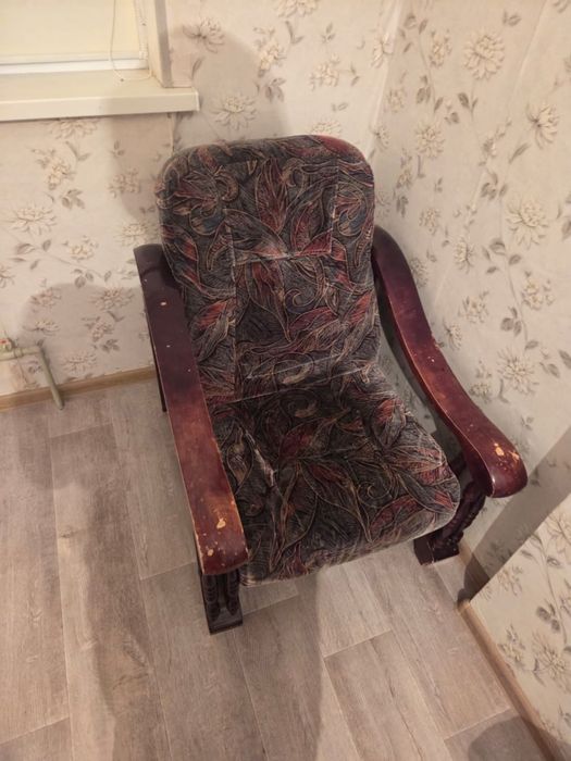 Продам диван , 3,2, и 1-ный