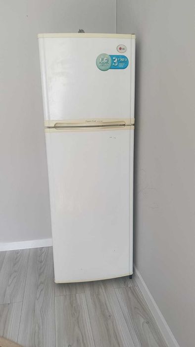 Продам холодильник