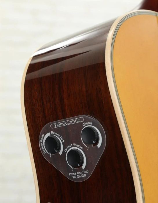 Электроакустическая гитара Yamaha LL-TA