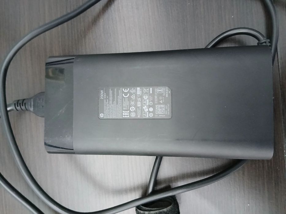 HP HSN cu adaptor 230W