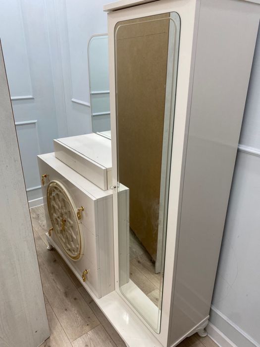 Продается мебель диван тумба